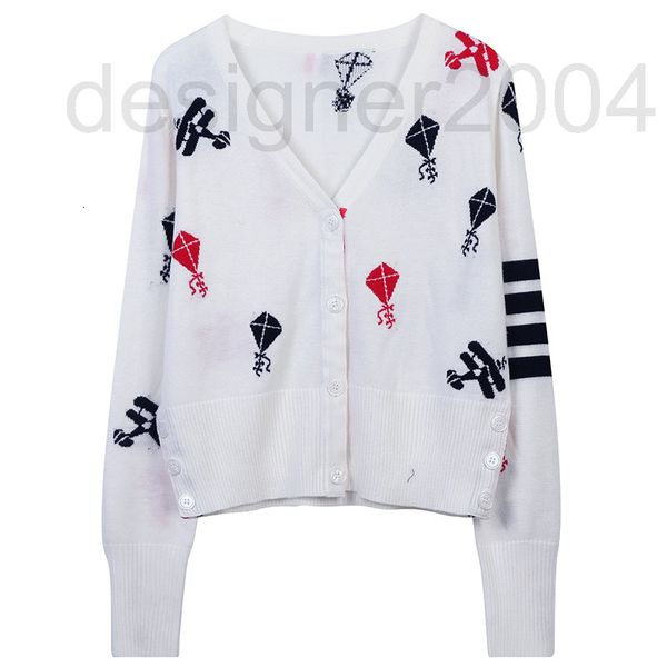 women's sweaters designer korean knitted cardigan women's 2022 autumn new color contrast kite jacquard temperament british style v, White;black
women's sweaters designer korean knitted cardigan women's 2022 autumn new color contrast kite jacquard temperament british style v, White;black