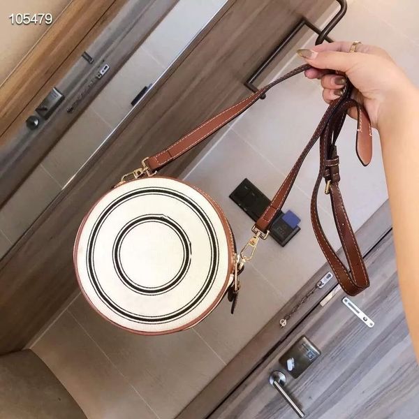 fashionable new round cake bag straddle waist hand canvas double design canvas leather shoulder ladies bags, Black;red
fashionable new round cake bag straddle waist hand canvas double design canvas leather shoulder ladies bags, Black;red