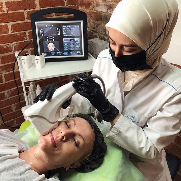 multi-functional beauty equipment high intensity focused ultrasound 4d hifu 12 lines 20000 s machine for winkle removal skin tightening anti, Black;white
multi-functional beauty equipment high intensity focused ultrasound 4d hifu 12 lines 20000 s machine for winkle removal skin tightening anti, Black;white