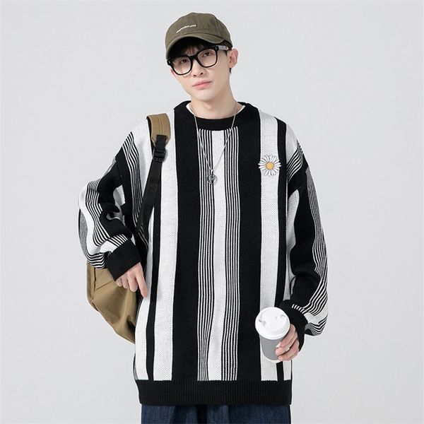 men's sweaters fashion casual striped pullover korean round neck loose knit teenagers autumn winter long sleeve 220830, White;black
men's sweaters fashion casual striped pullover korean round neck loose knit teenagers autumn winter long sleeve 220830, White;black