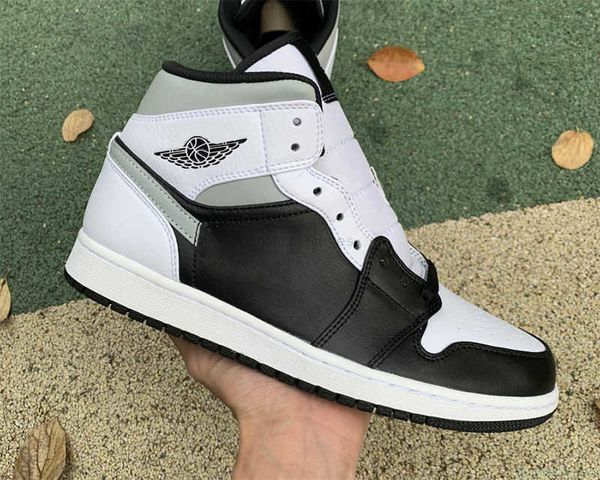 boots jumpman 1 1s mid white shadow men women shoes black toes grey trainers sneakers sports come with box 554724-073
boots jumpman 1 1s mid white shadow men women shoes black toes grey trainers sneakers sports come with box 554724-073