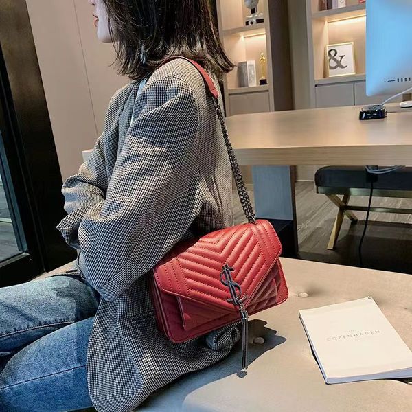 2022 new handbag one-shoulder rhombus chain bag women's diagonal bag fashion small square bags shoulder messenger sac
2022 new handbag one-shoulder rhombus chain bag women's diagonal bag fashion small square bags shoulder messenger sac