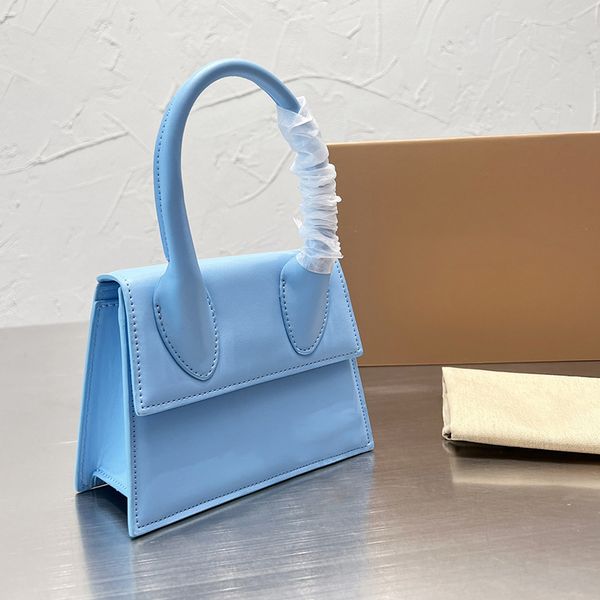 small luxury bags le chiquito noeud shoulder bag tote bag genuine leather handle water-repellent coiled signature handbag
small luxury bags le chiquito noeud shoulder bag tote bag genuine leather handle water-repellent coiled signature handbag