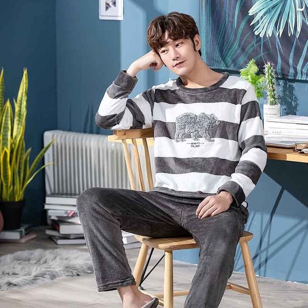 men's sleepwear style men pajamas set autumn winter warm flannel thicken male sets long sleeve cartoon pant leisure 220830, Black;brown
men's sleepwear style men pajamas set autumn winter warm flannel thicken male sets long sleeve cartoon pant leisure 220830, Black;brown