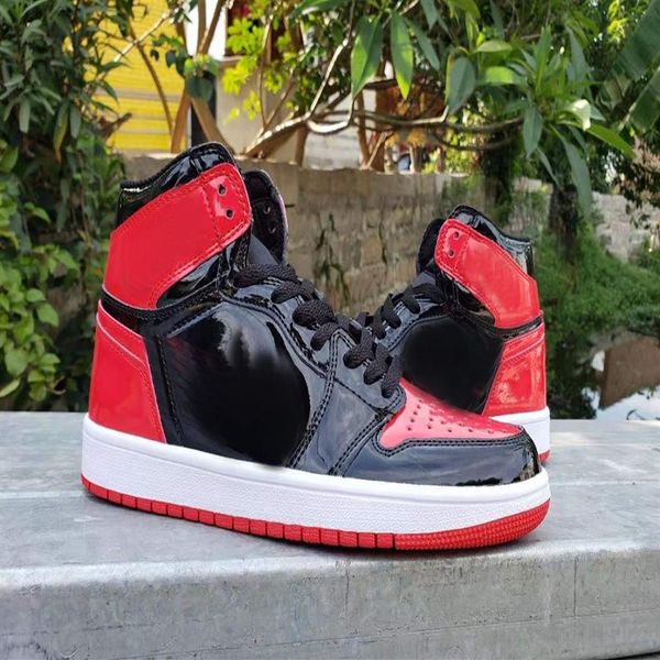 1 high og bred patent men basketball shoes 1s black white-varsity red outdoor sneakers 555088-063 with box us 7-12229j
1 high og bred patent men basketball shoes 1s black white-varsity red outdoor sneakers 555088-063 with box us 7-12229j