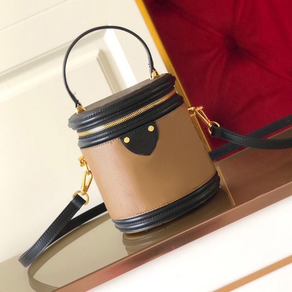 cosmetic bag vintage color matching layer canvas mixed fabric flip cosmetic bag wealth cylinder bucket bagg portable single shoulder messeng
cosmetic bag vintage color matching layer canvas mixed fabric flip cosmetic bag wealth cylinder bucket bagg portable single shoulder messeng