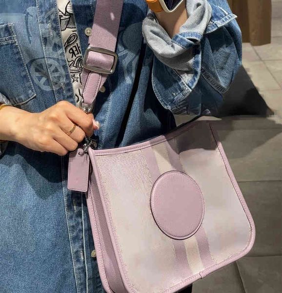 bags ole classic jacquard dempsey canvas splicing file bag women's postman single shoulder messenger bag
bags ole classic jacquard dempsey canvas splicing file bag women's postman single shoulder messenger bag