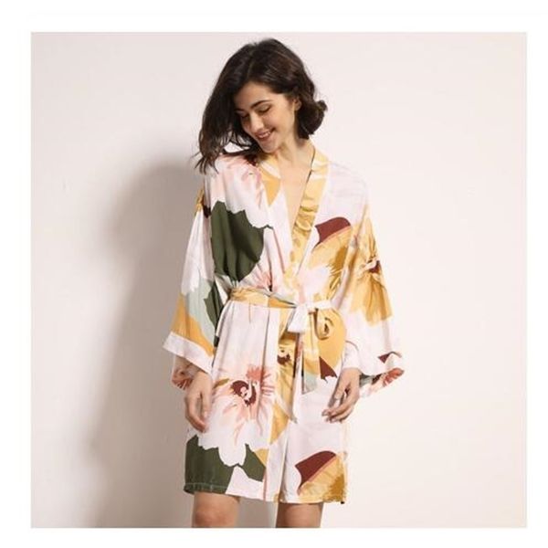 women's robe sleepwear spring thin cottonsilk women nightgown flower printed longsleeve pajamas bathrobe for female 220830
women's robe sleepwear spring thin cottonsilk women nightgown flower printed longsleeve pajamas bathrobe for female 220830