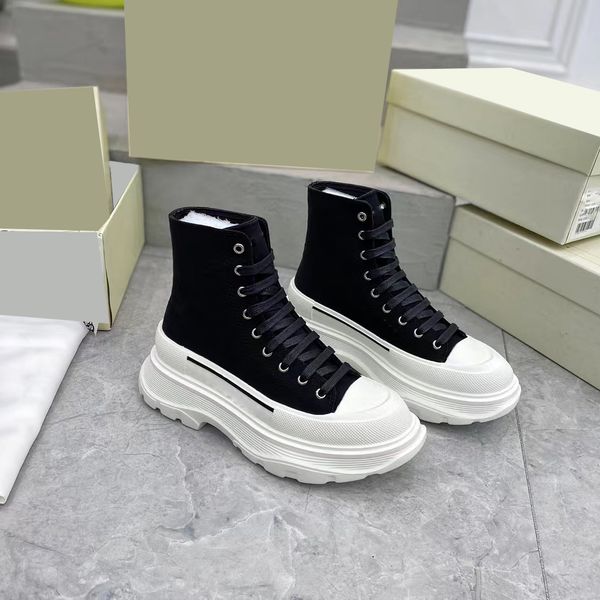2022 designer tread slick boots women canvas platform height increasing casual shoes round toe colorblock boots winter fashion outdoor marti, Black
2022 designer tread slick boots women canvas platform height increasing casual shoes round toe colorblock boots winter fashion outdoor marti, Black