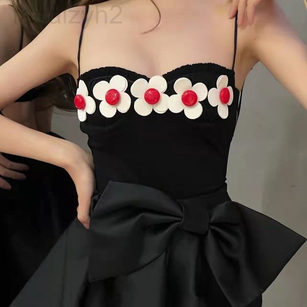 women's tracksuits designer 22 spring new sst celebrity temperament high-end dating party open back suspender jumpsuit irregular skirt, Gray
women's tracksuits designer 22 spring new sst celebrity temperament high-end dating party open back suspender jumpsuit irregular skirt, Gray