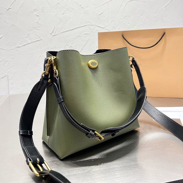 designer luxury handbags lady large capacity bucket bag women retro print single shoulder messenger bag purs black
designer luxury handbags lady large capacity bucket bag women retro print single shoulder messenger bag purs black