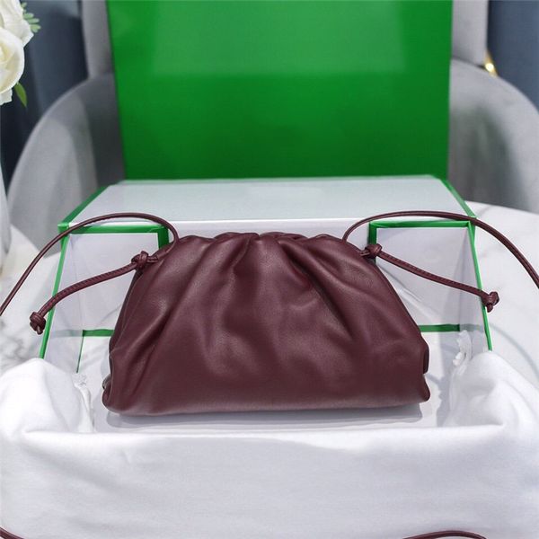 designer bags luxury bordeaux calfskin leather the pouch clutch bag crossbody bag with shoulder strap 7a quality size 23x13x7cm, Brown;gray
designer bags luxury bordeaux calfskin leather the pouch clutch bag crossbody bag with shoulder strap 7a quality size 23x13x7cm, Brown;gray