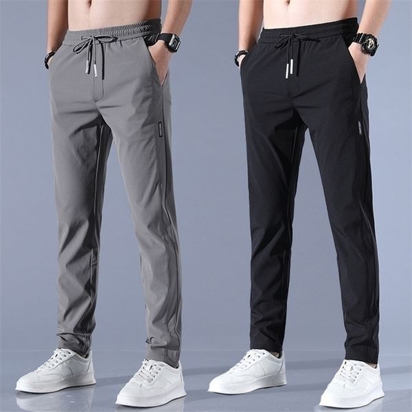 mens pants ice silk trousers solid color midwaist loose breathable straightleg casual thin quickdrying sports 220831, Black
mens pants ice silk trousers solid color midwaist loose breathable straightleg casual thin quickdrying sports 220831, Black