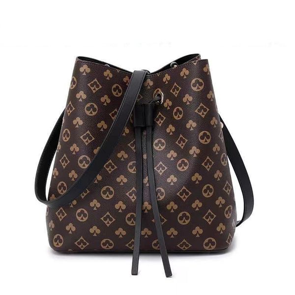 2023 purse vutton crossbody viuton bag famous handbags shoulder bags leather bucket bag women flower printing crossbody bag l41416
2023 purse vutton crossbody viuton bag famous handbags shoulder bags leather bucket bag women flower printing crossbody bag l41416
