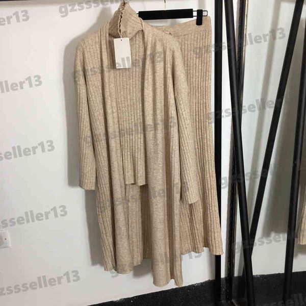 womens two pieces pants max designer knitted three-piece sets mid-length cardigan and turtleneck sleeveless tank with wide-leg pants suit 09, White
womens two pieces pants max designer knitted three-piece sets mid-length cardigan and turtleneck sleeveless tank with wide-leg pants suit 09, White