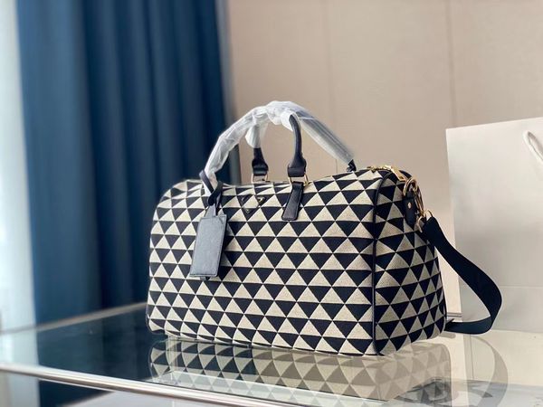 pra triangle travelling bag embroidered fabric large tote duffel designer handbag black yellow fashion women large capacity shopping bags si
pra triangle travelling bag embroidered fabric large tote duffel designer handbag black yellow fashion women large capacity shopping bags si