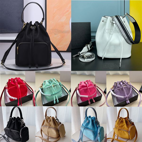duet re-nylon bucket shoulder bag enameled metal triangle logo drawstring closure handbag designer women mini tote small crossbody bags luxu
duet re-nylon bucket shoulder bag enameled metal triangle logo drawstring closure handbag designer women mini tote small crossbody bags luxu