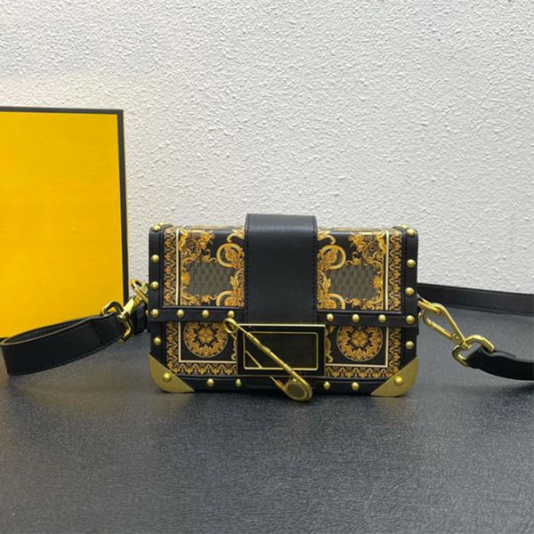 crossbody bag women handbag clutch flap purse metal rivet classic full letter removable shoulder strap baroque printing square flap black ma
crossbody bag women handbag clutch flap purse metal rivet classic full letter removable shoulder strap baroque printing square flap black ma