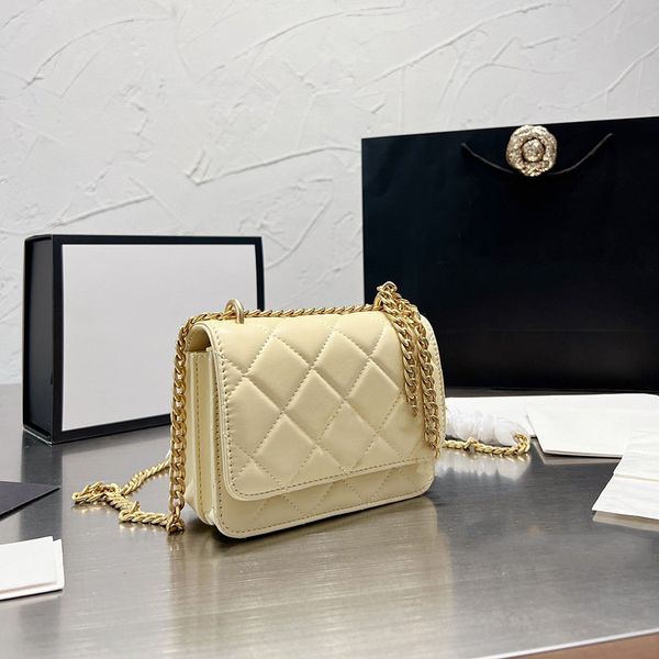 2022ss women classic flap mini waist bag lychee pattern calf leather quilted vintage shoulder bag fashion cosmetic handbag crossbody coin pu
2022ss women classic flap mini waist bag lychee pattern calf leather quilted vintage shoulder bag fashion cosmetic handbag crossbody coin pu
