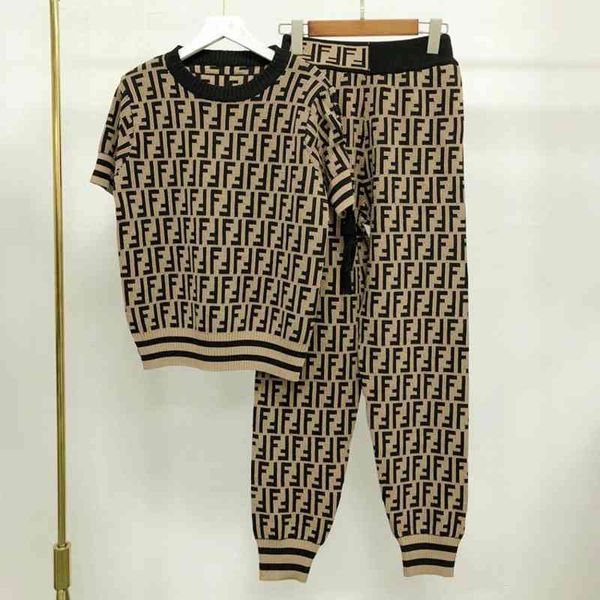 women's tracksuits early autumn fashion set student casual creative women's letter jacquard short sleeve harlan pants two-piece 8f, Gray
women's tracksuits early autumn fashion set student casual creative women's letter jacquard short sleeve harlan pants two-piece 8f, Gray