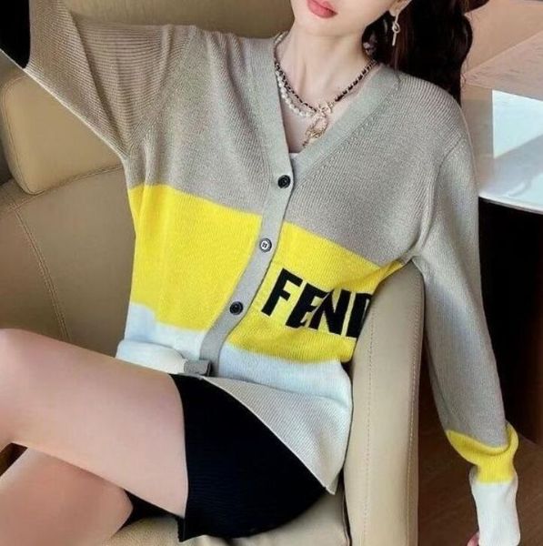 paris fashion women clothing designer sweater knit v- neck sweatshirt the same hoodie cardigan knitwear, White;black
paris fashion women clothing designer sweater knit v- neck sweatshirt the same hoodie cardigan knitwear, White;black