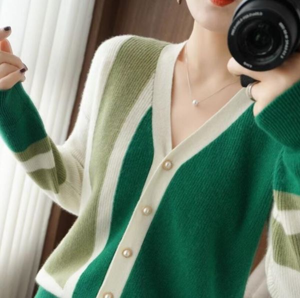 women sweater new v neck long sleeve luxury button cardigan coat ladies fashion cardigan jacket, White;black
women sweater new v neck long sleeve luxury button cardigan coat ladies fashion cardigan jacket, White;black