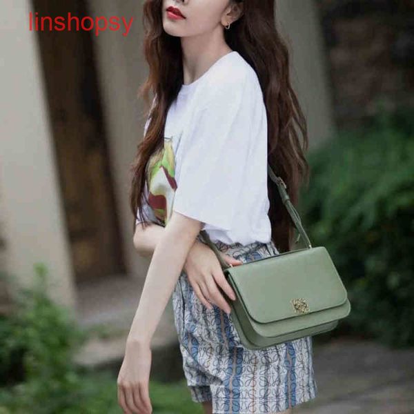 luxury women loews bags 2022 cowhide tofu women's messenger single shoulder ni
luxury women loews bags 2022 cowhide tofu women's messenger single shoulder ni
