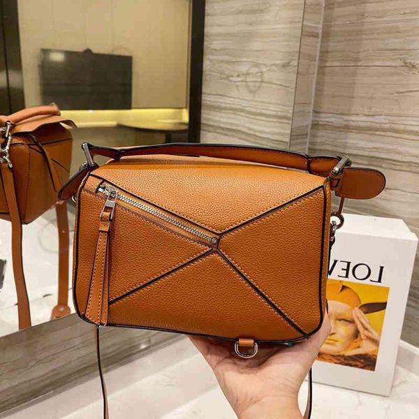 shoulder bag 2022 women designer loewss bags female cowhide geometric portable nom2
shoulder bag 2022 women designer loewss bags female cowhide geometric portable nom2