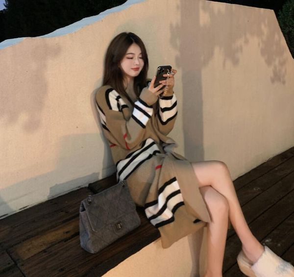women's sweater check long cardigan plaid fashion unbuttoned straight cardigan jacket big style sweater knitting coat, White;black
women's sweater check long cardigan plaid fashion unbuttoned straight cardigan jacket big style sweater knitting coat, White;black