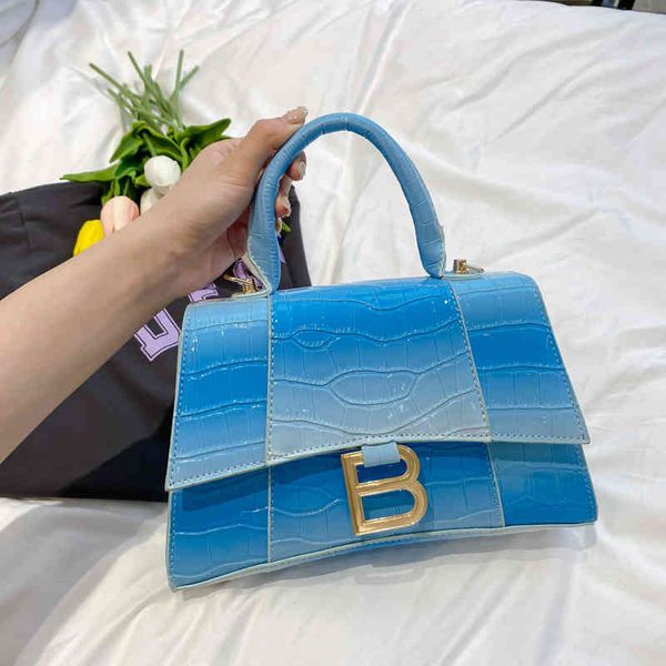 bag 2022 designer bag crocodile hourglass bag leather handbag fashion versatile messenger handbag one shoulder makeup women's handbag p
bag 2022 designer bag crocodile hourglass bag leather handbag fashion versatile messenger handbag one shoulder makeup women's handbag p