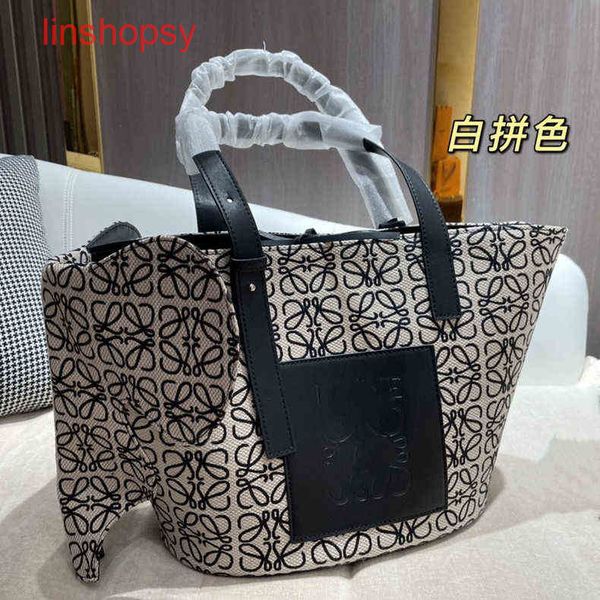loewss shoulder bag woman bags fashion handbag autumn cubi old flower embroide 
loewss shoulder bag woman bags fashion handbag autumn cubi old flower embroide