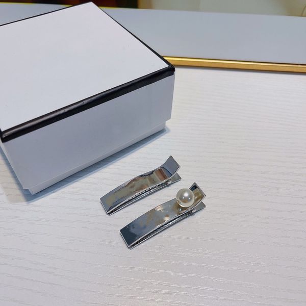 brand light luxury hair pins niche fashion metal hollow letters sides clip net red with the same duckbill clip side bangs jp5689, Black;brown
brand light luxury hair pins niche fashion metal hollow letters sides clip net red with the same duckbill clip side bangs jp5689, Black;brown