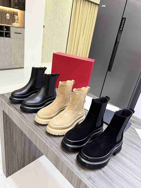 designer women's leather boots brand black premium ankle boots classic fall winter fashion platform flat lace box size 35-4o
designer women's leather boots brand black premium ankle boots classic fall winter fashion platform flat lace box size 35-4o