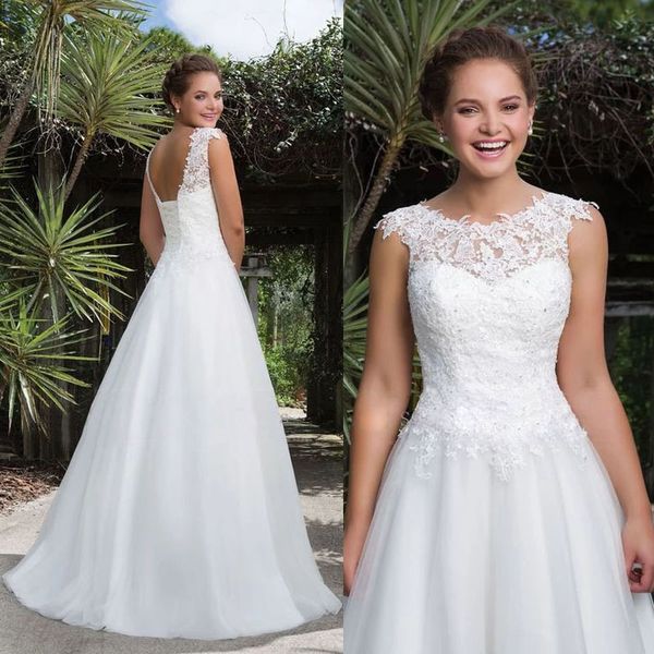 floor length tulle white a-line wedding dress jewel lace neckline bridal gowns 2022 newest
floor length tulle white a-line wedding dress jewel lace neckline bridal gowns 2022 newest