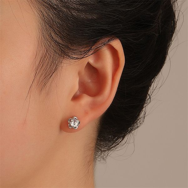 women flower diamond stud earrings sweet friend gift peach alloy ear nail banquet party plant white k earring studs jewelry accessories, Golden;silver
women flower diamond stud earrings sweet friend gift peach alloy ear nail banquet party plant white k earring studs jewelry accessories, Golden;silver