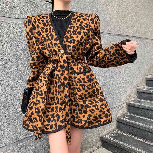 women's cape winter jacket women clothing fashion retro bubble sleeve leopard print v-neck mid-length waist add cotton wool coat women, Black
women's cape winter jacket women clothing fashion retro bubble sleeve leopard print v-neck mid-length waist add cotton wool coat women, Black