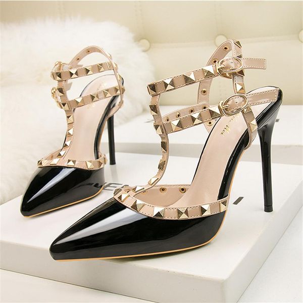 nightclub high-heeled shoes patent leather metal rivets gladiator sandals pointed toe strappy designer banquet dress shoes309n, Black
nightclub high-heeled shoes patent leather metal rivets gladiator sandals pointed toe strappy designer banquet dress shoes309n, Black