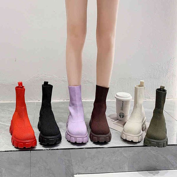 casual shoes autumn 2022 new korean large casual fabric tube middle heel women's fashion socks and boots, Black
casual shoes autumn 2022 new korean large casual fabric tube middle heel women's fashion socks and boots, Black