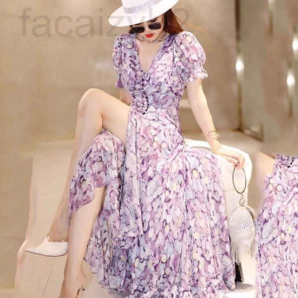 casual dresses designer autumn new forest series purple flowers fashionable fresh and slim bubble sleeve holiday trip long chiffon dress fem, Black;gray
casual dresses designer autumn new forest series purple flowers fashionable fresh and slim bubble sleeve holiday trip long chiffon dress fem, Black;gray