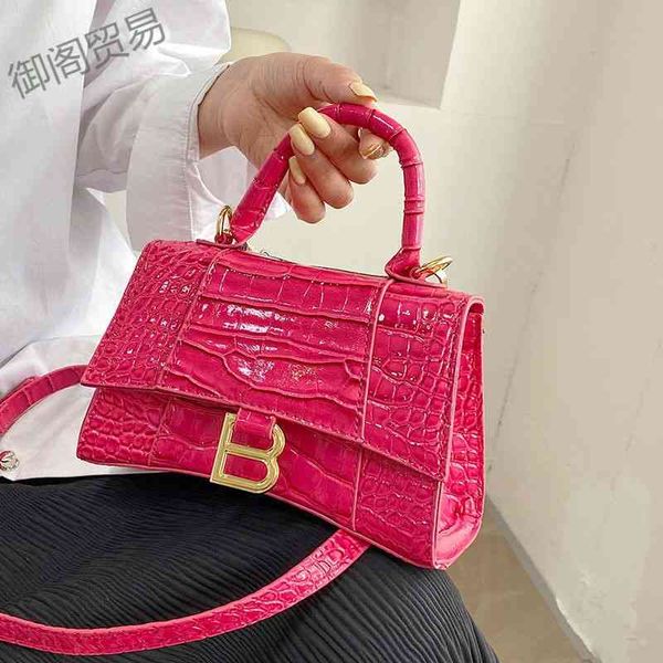 bag 2022 designer bag crocodile hourglass bag leather handbag fashion versatile messenger handbag one shoulder makeup women's handbag p
bag 2022 designer bag crocodile hourglass bag leather handbag fashion versatile messenger handbag one shoulder makeup women's handbag p
