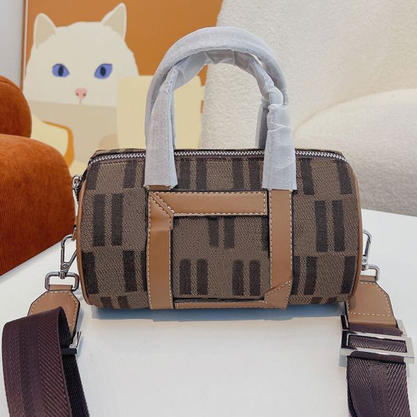 barrel boston bag women crossbody bags canvas handbags shoulder bag sewing leather letters metal zipper nylon strap purse
barrel boston bag women crossbody bags canvas handbags shoulder bag sewing leather letters metal zipper nylon strap purse