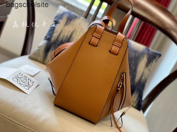 woman loews bag bags designer 2023 shoulder fashion single hammocks large capacity totes unique cowhide 39g6
woman loews bag bags designer 2023 shoulder fashion single hammocks large capacity totes unique cowhide 39g6