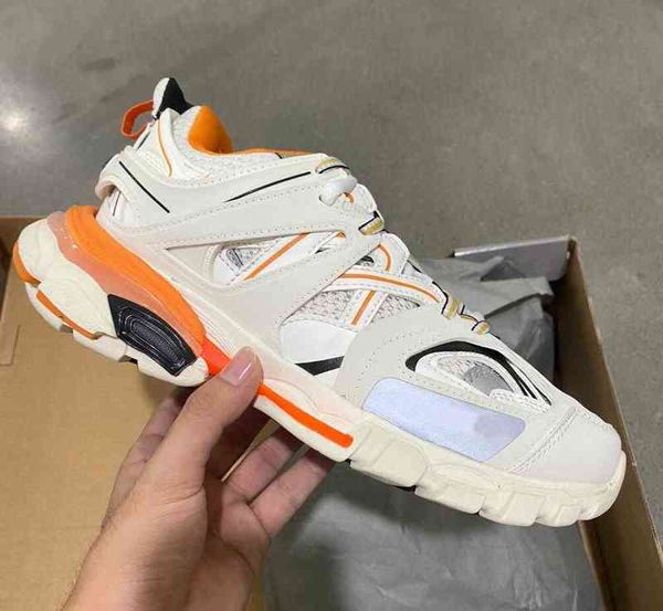 running shoes luxury men women track runners casual sport shoes gomma leather trainer nylon printed for travel exercise workout vacation tre
running shoes luxury men women track runners casual sport shoes gomma leather trainer nylon printed for travel exercise workout vacation tre