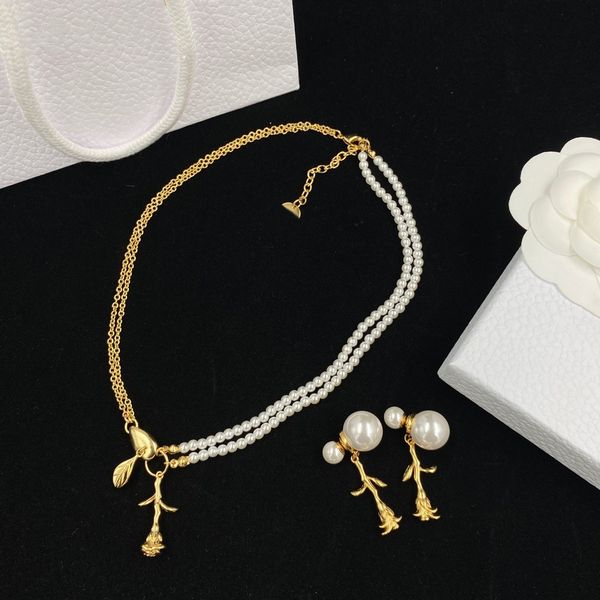set fashion stud necklace letter personality ladies wedding party designer jewelry, Golden;silver
set fashion stud necklace letter personality ladies wedding party designer jewelry, Golden;silver