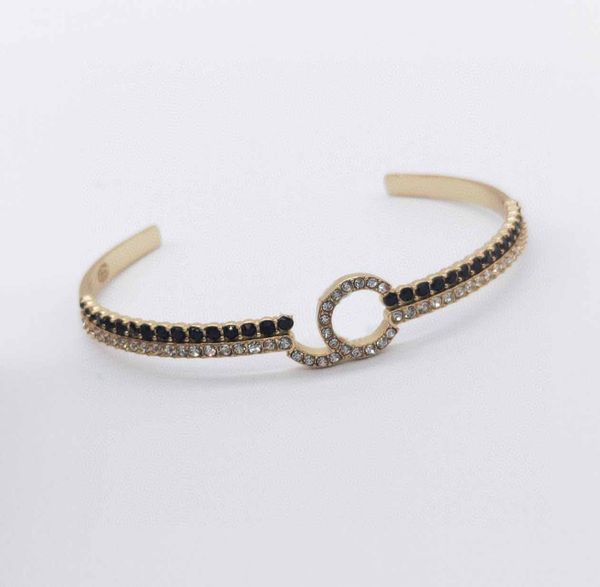 2022 charm opened bracelet with diamond in black and white have box stamp ps7102a, Golden
2022 charm opened bracelet with diamond in black and white have box stamp ps7102a, Golden