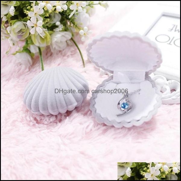 jewelry boxes 5 color veet shell shape jewelry boxes for pendant necklaces women luxury wedding engagement gift case packaging displa dhjx4, Black;white
jewelry boxes 5 color veet shell shape jewelry boxes for pendant necklaces women luxury wedding engagement gift case packaging displa dhjx4, Black;white