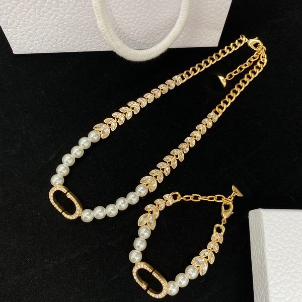 set fashion stud necklace bracelet letter personality ladies wedding party designer jewelry, Golden;silver
set fashion stud necklace bracelet letter personality ladies wedding party designer jewelry, Golden;silver