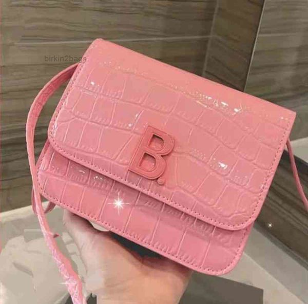 designer evening bag hobo wrist messenger balencaigaas hourgalss pink crocodile pattern small square fashion b button women's tofu hand
designer evening bag hobo wrist messenger balencaigaas hourgalss pink crocodile pattern small square fashion b button women's tofu hand