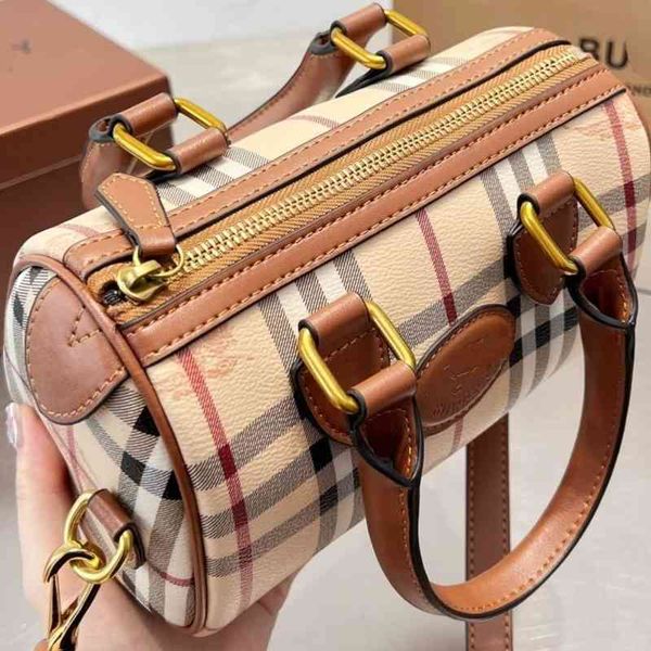 middle bag lattice classic burbreryes horse b-war boston ladies pillow ancient mini portable single messenger shoulder bags 9c5v
middle bag lattice classic burbreryes horse b-war boston ladies pillow ancient mini portable single messenger shoulder bags 9c5v