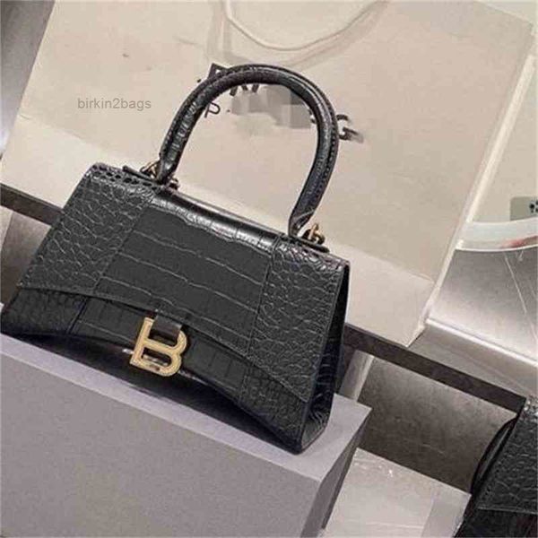 designer evening bag hobo wrist messenger balencaigaas leather crocodile fashion versatile spring summer small shoulder for girlfriend 8zuo
designer evening bag hobo wrist messenger balencaigaas leather crocodile fashion versatile spring summer small shoulder for girlfriend 8zuo